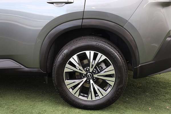 2024 Nissan X-TRAIL ST-L T33