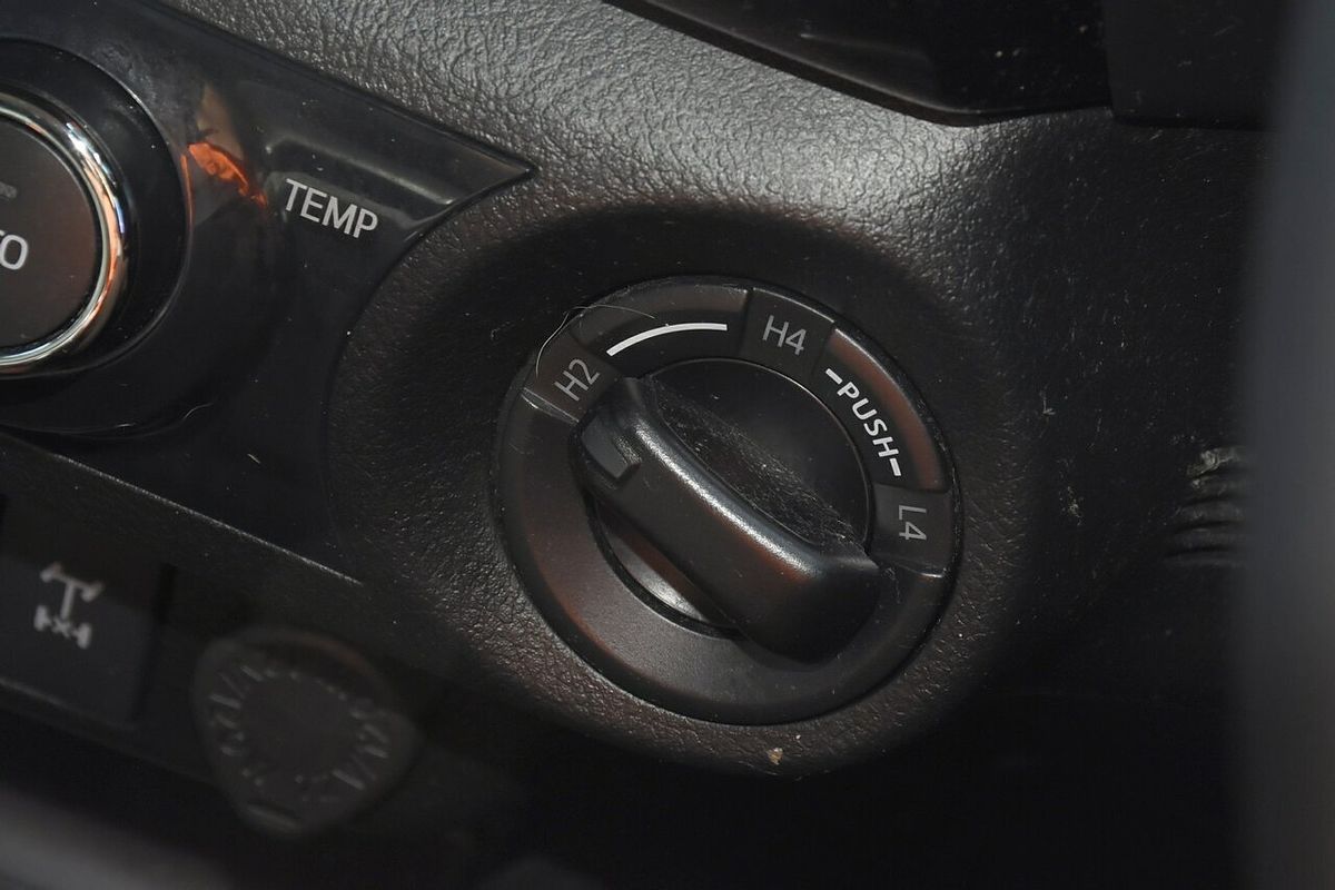 2019 Toyota Hilux SR5 GUN126R 4X4