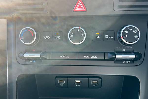 2022 Kia Carnival S KA4