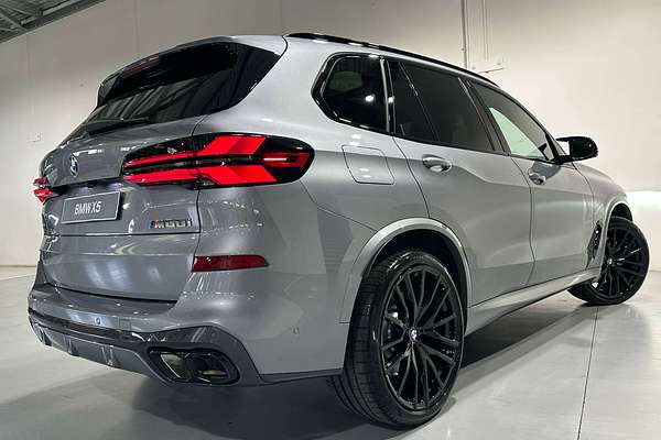 2025 BMW X5 M60i G05 LCI