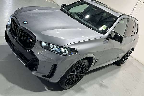 2025 BMW X5 M60i G05 LCI