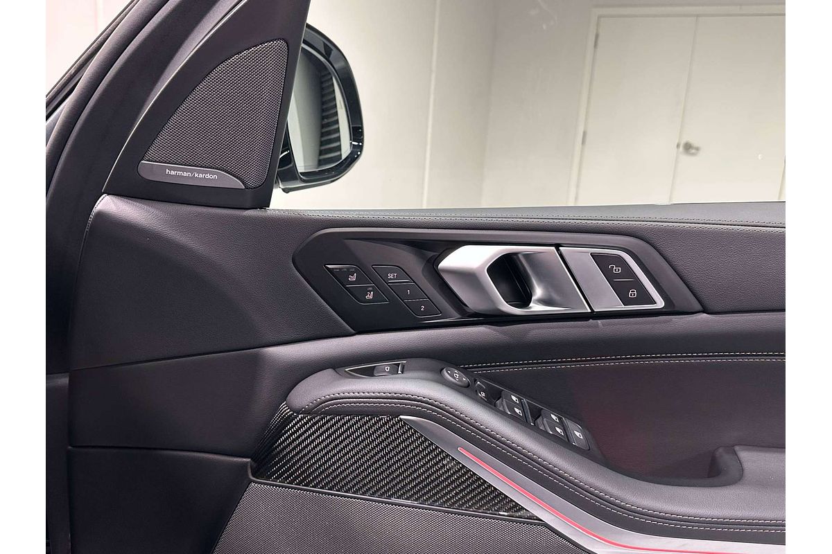 2025 BMW X5 M60i G05 LCI