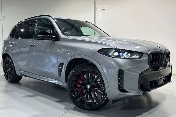 2025 BMW X5 M60i G05 LCI