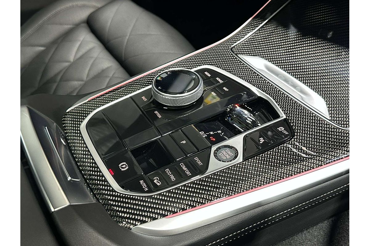 2025 BMW X5 M60i G05 LCI