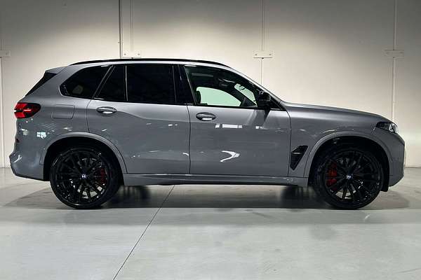 2025 BMW X5 M60i G05 LCI
