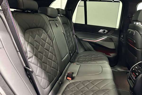2025 BMW X5 M60i G05 LCI
