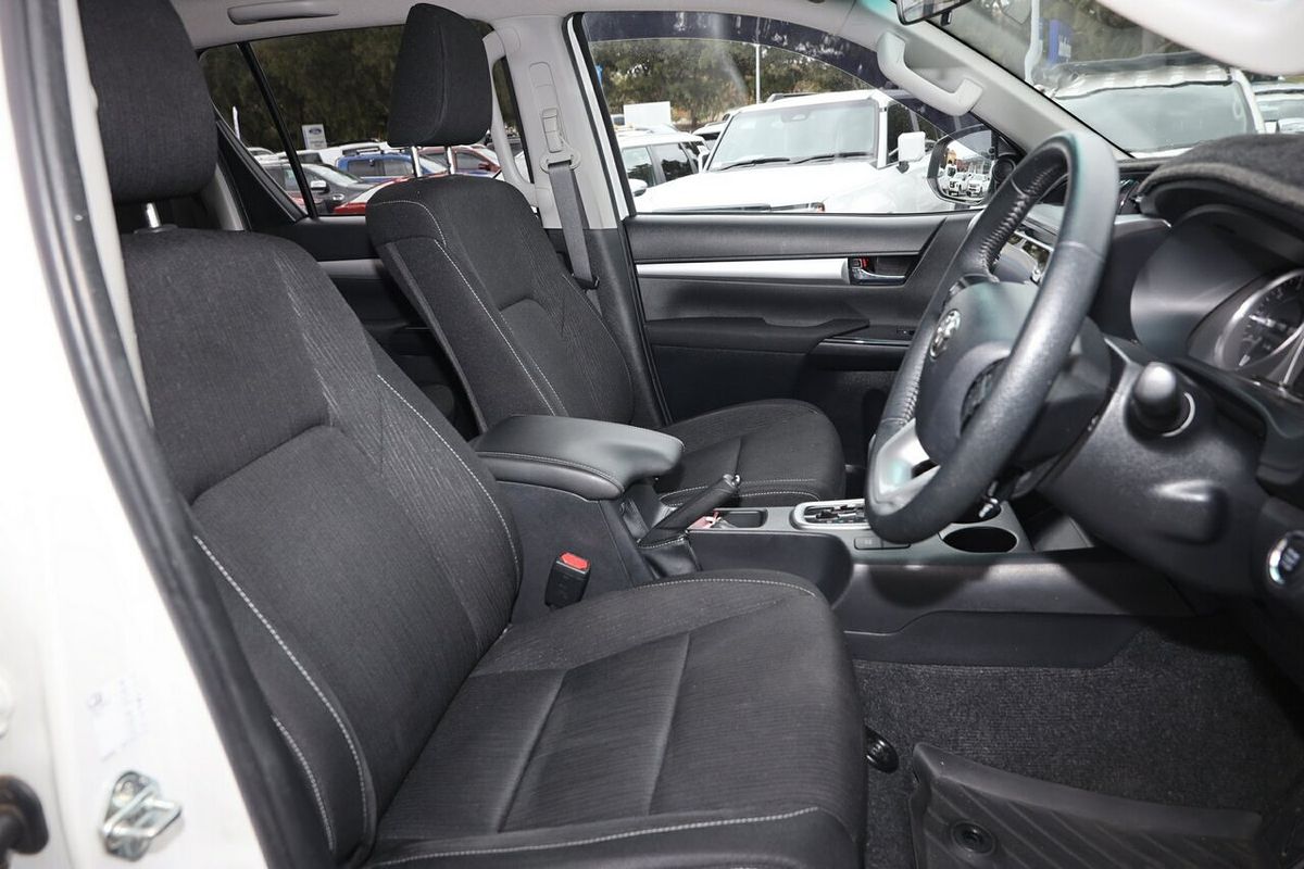 2021 Toyota Hilux SR5 GUN126R 4X4