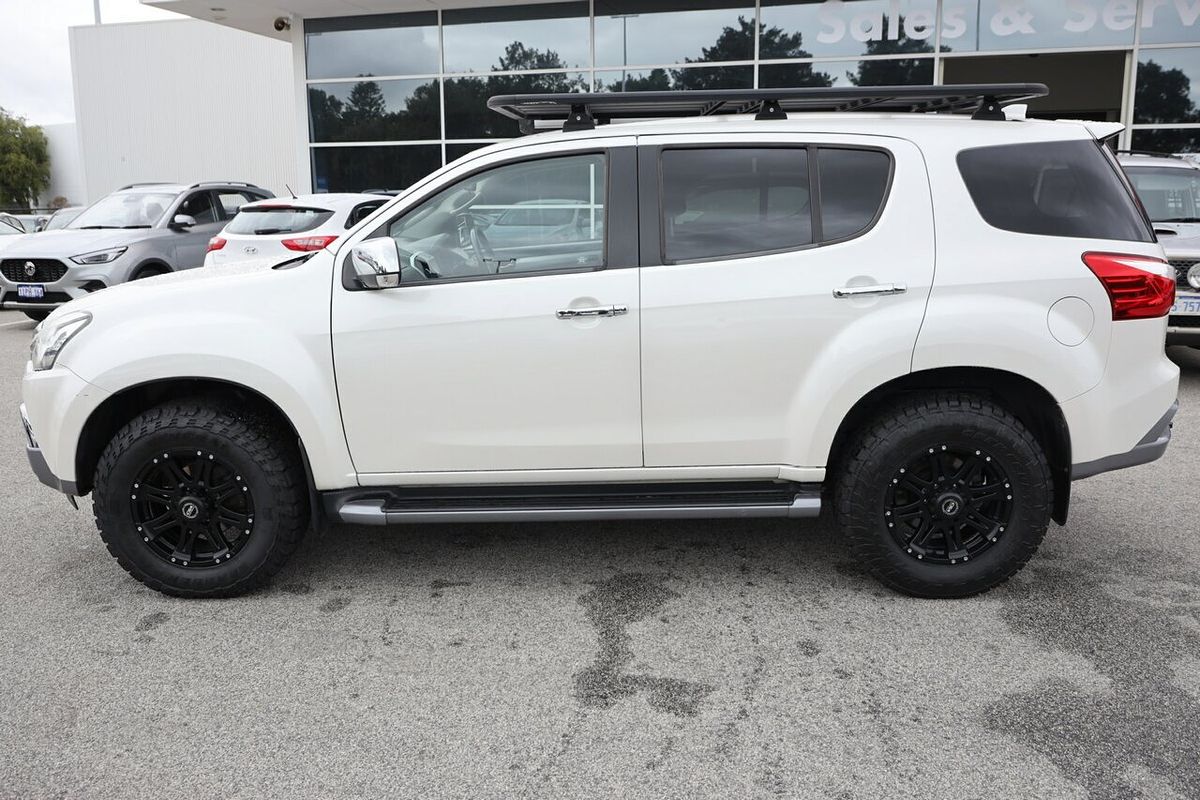 2017 Isuzu MU-X LS-T