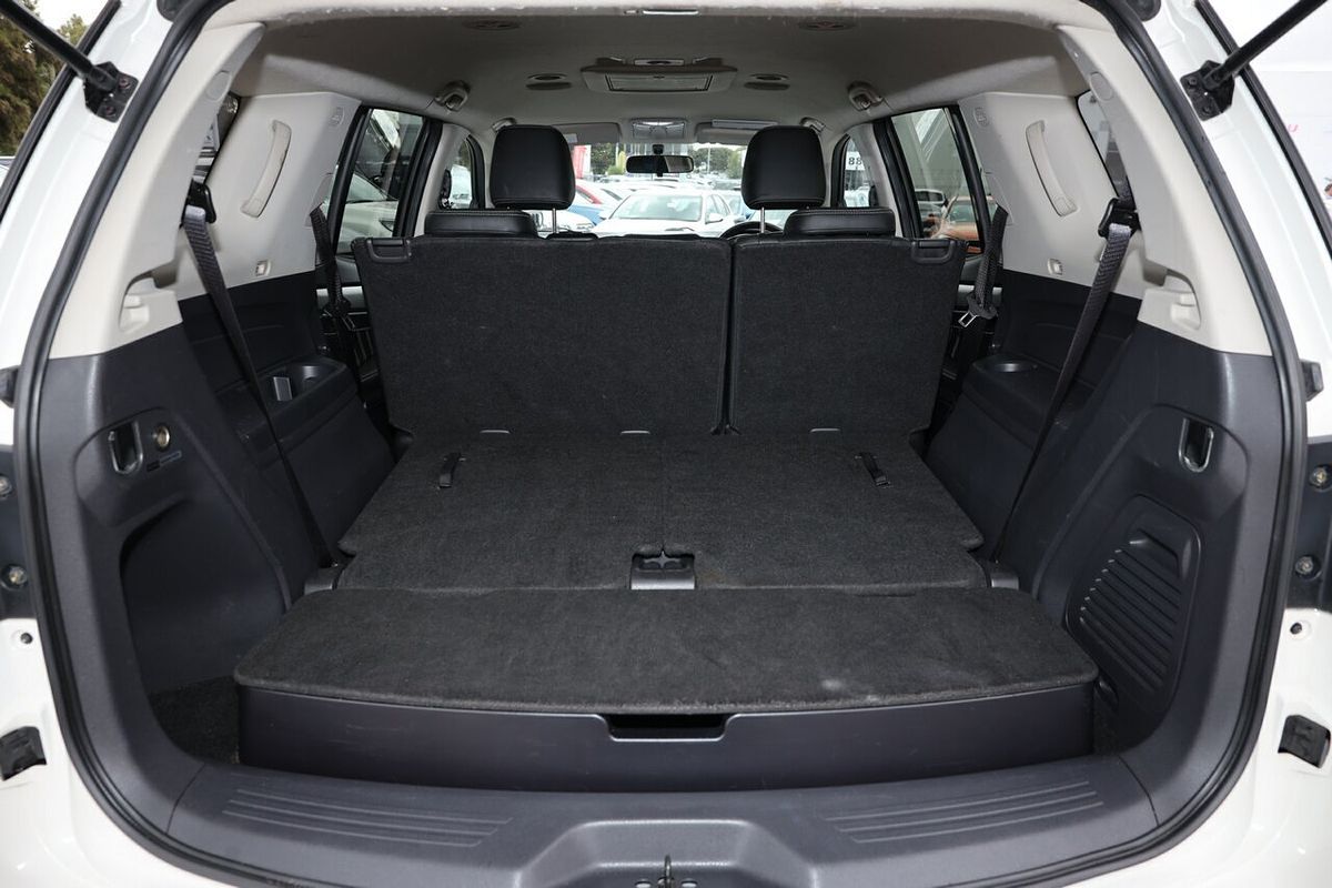 2017 Isuzu MU-X LS-T