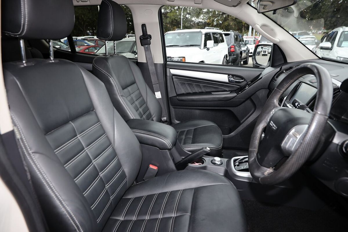 2017 Isuzu MU-X LS-T