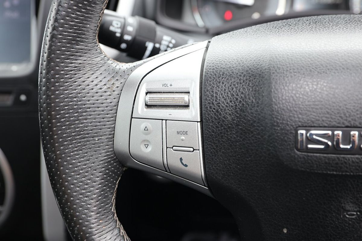 2017 Isuzu MU-X LS-T
