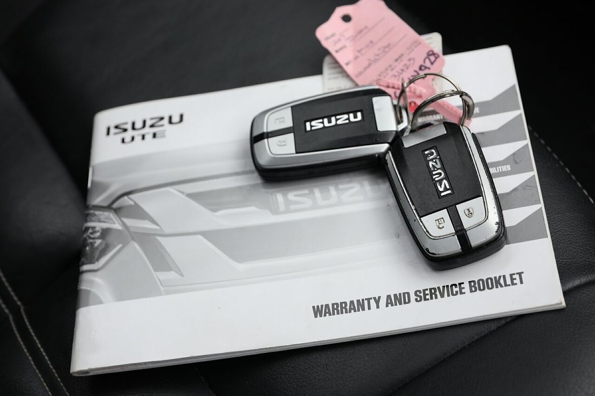 2017 Isuzu MU-X LS-T