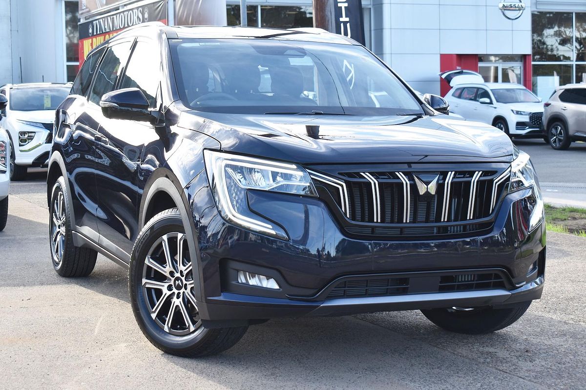 2025 Mahindra XUV700 AX7L