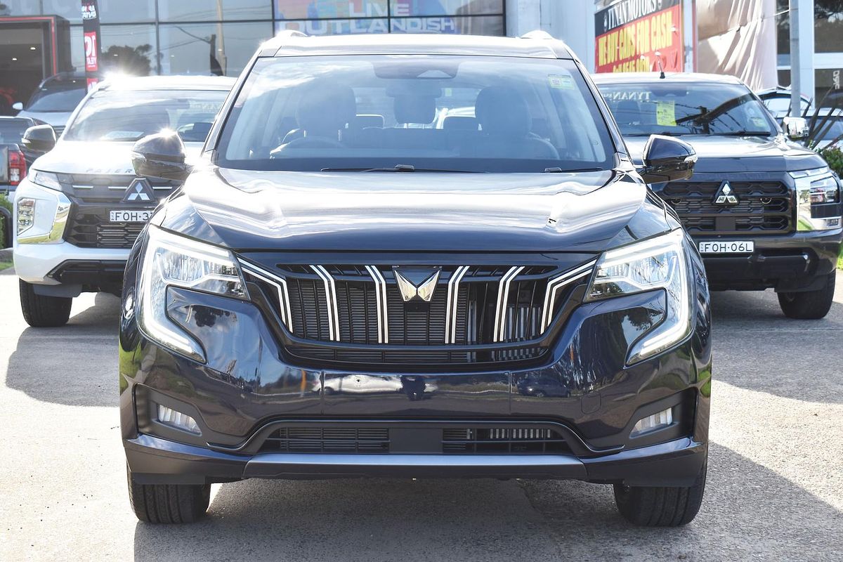 2025 Mahindra XUV700 AX7L