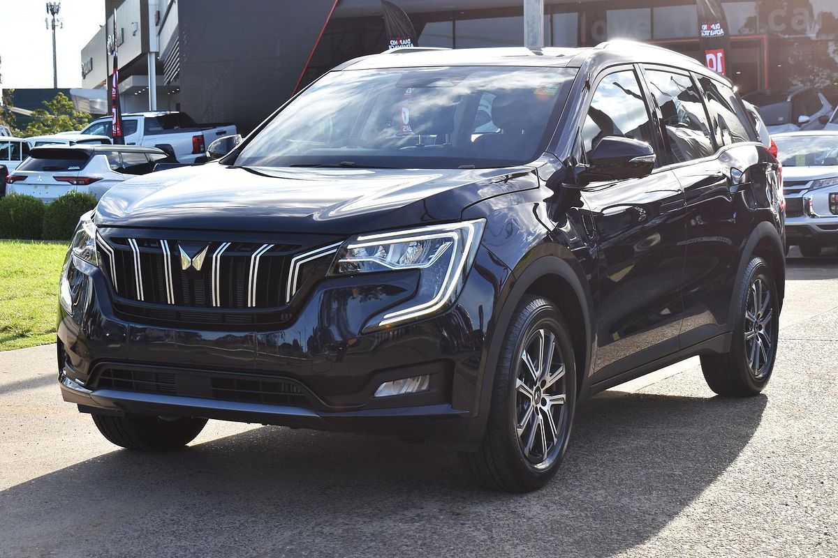 2025 Mahindra XUV700 AX7L