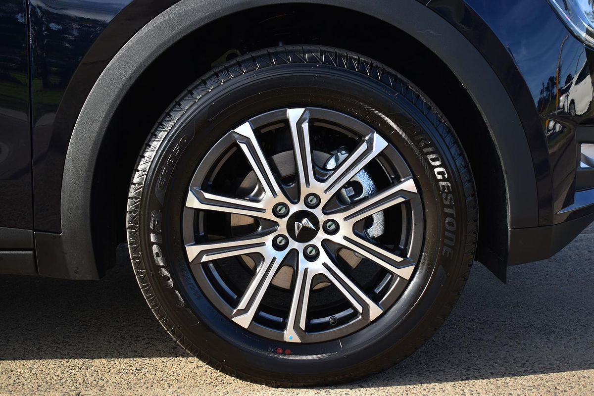 2025 Mahindra XUV700 AX7L