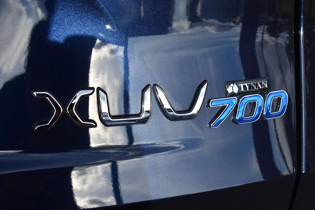 2025 Mahindra XUV700 AX7L