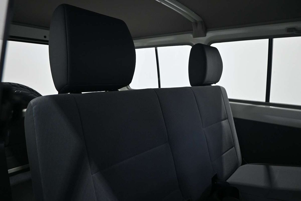 2025 Toyota Landcruiser GXL