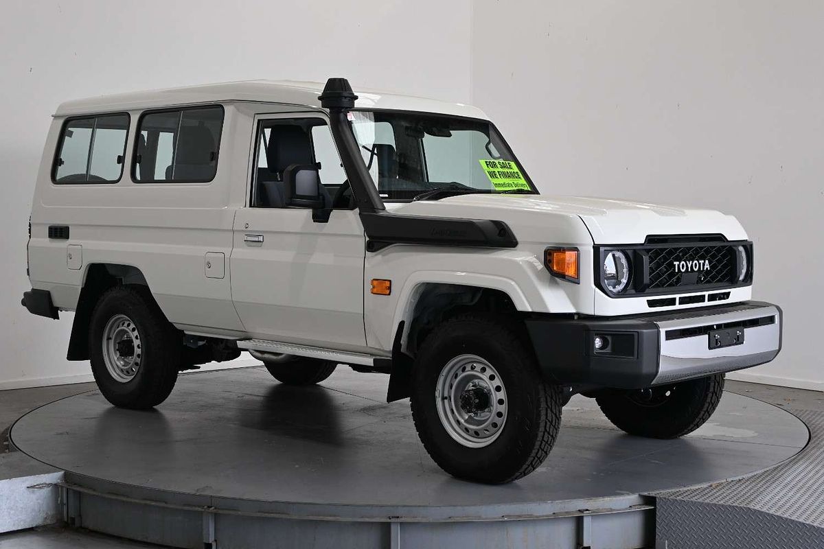 2025 Toyota Landcruiser GXL