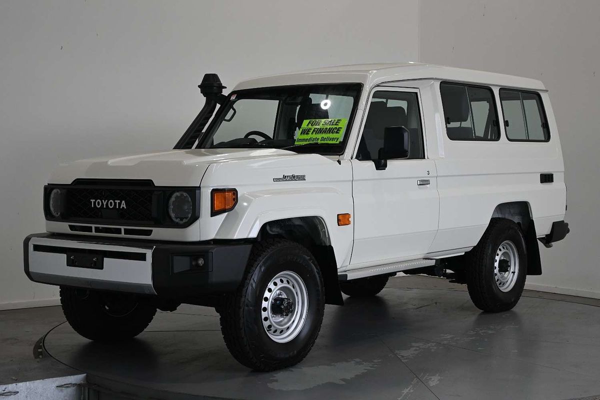 2025 Toyota Landcruiser GXL