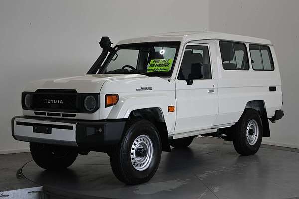 2025 Toyota Landcruiser GXL