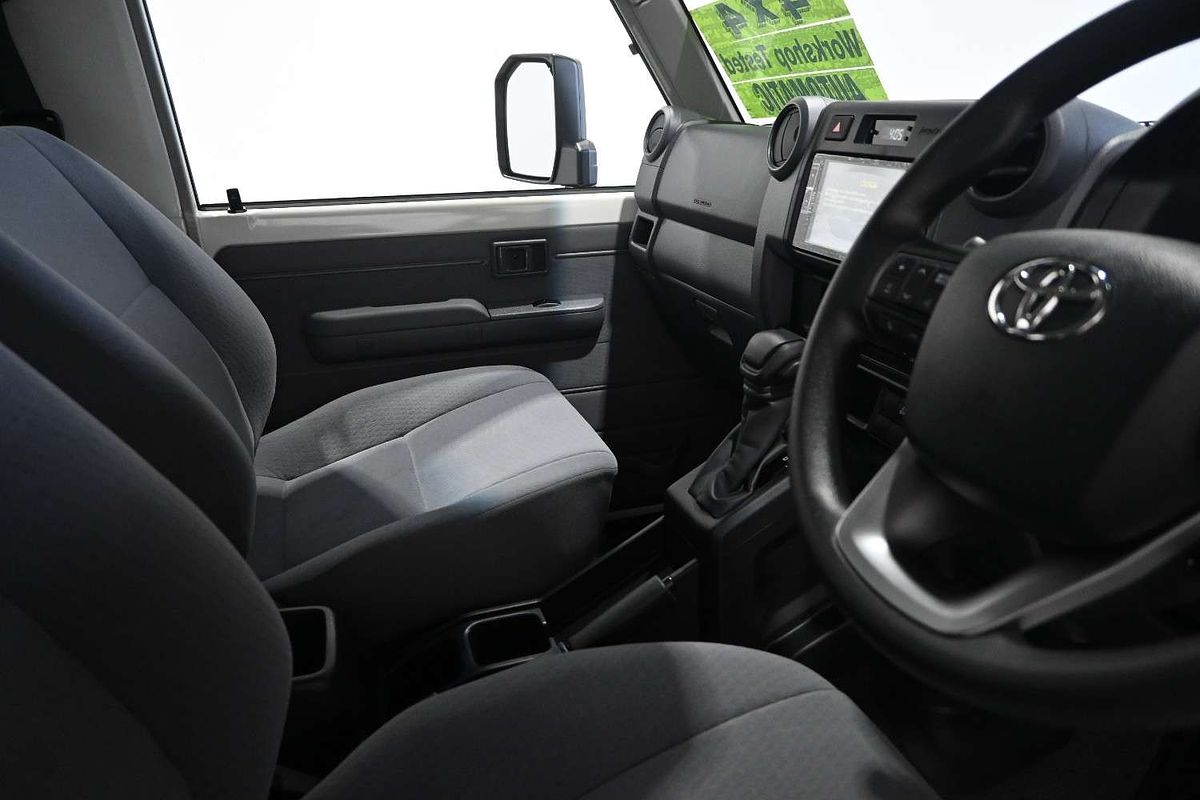2025 Toyota Landcruiser GXL
