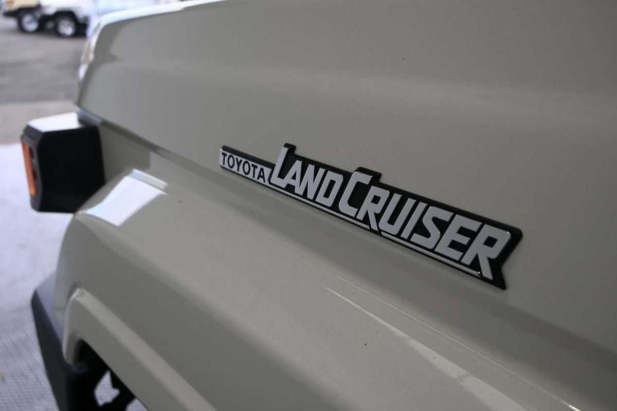 2025 Toyota Landcruiser GXL