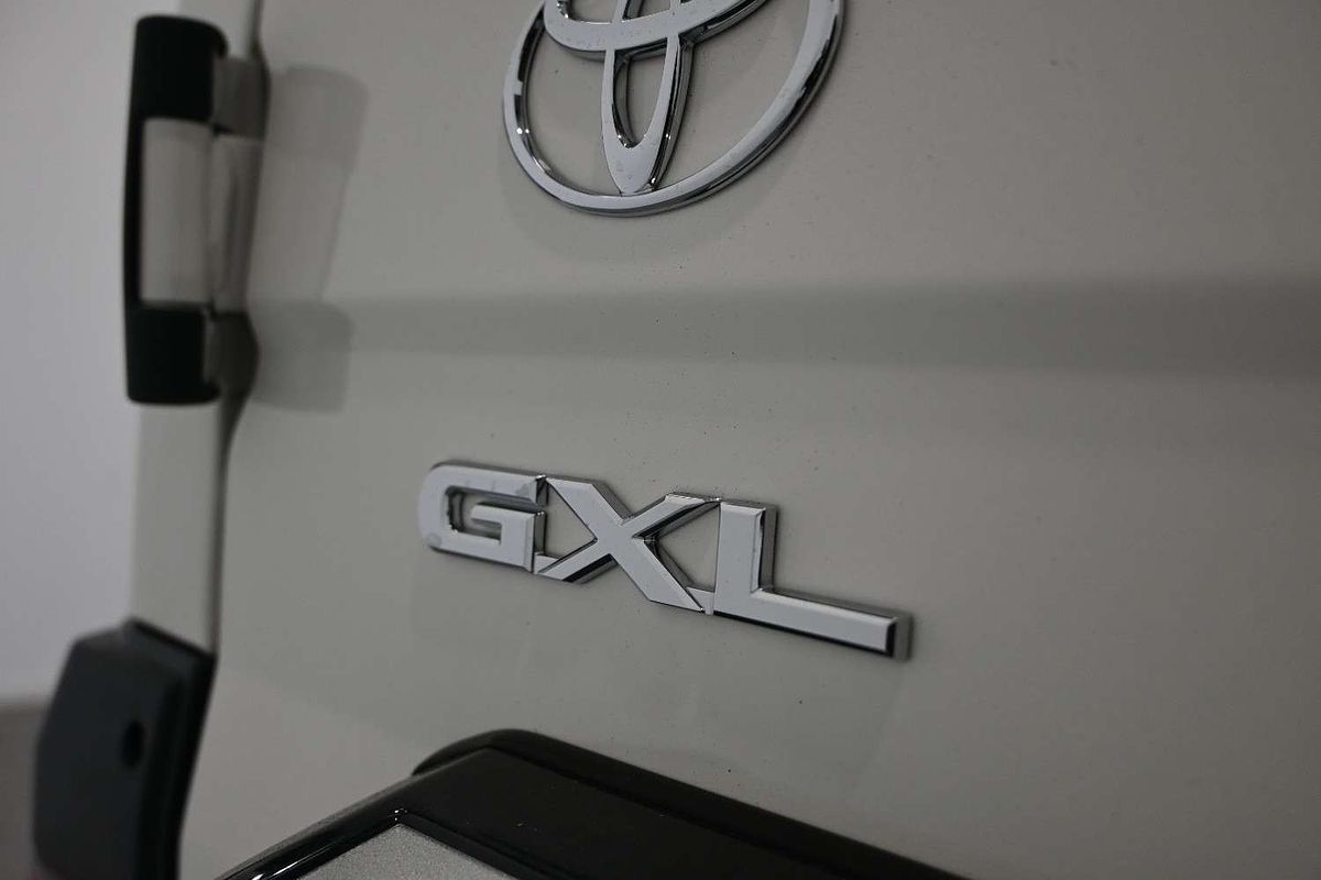 2025 Toyota Landcruiser GXL