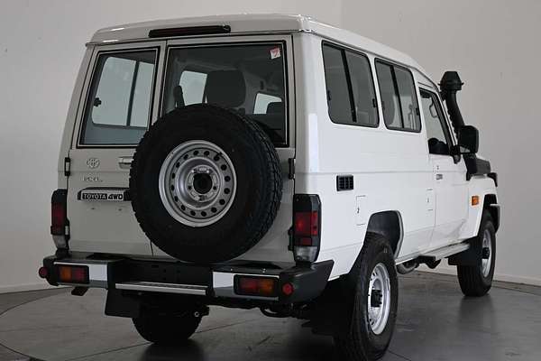2025 Toyota Landcruiser GXL