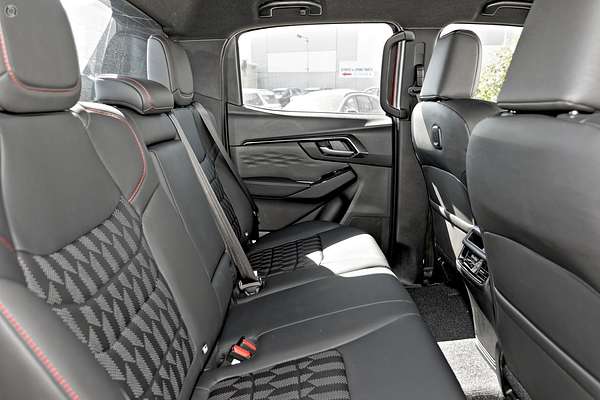 2025 Isuzu D-MAX X-TERRAIN 4X4