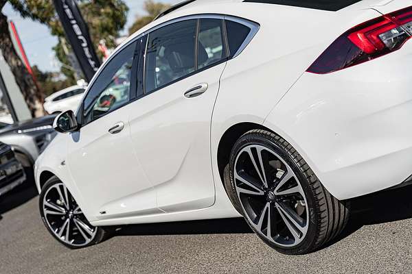 2018 Holden Calais V ZB