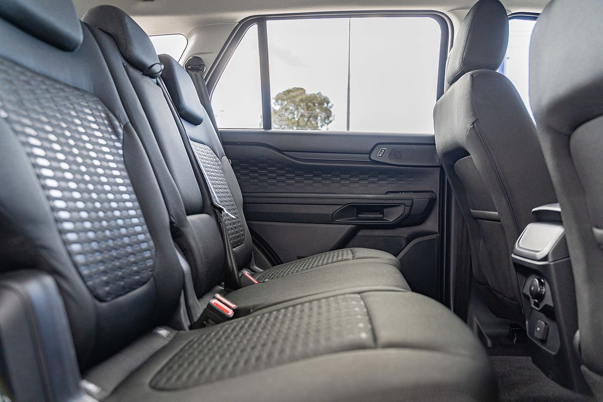 2024 Ford Everest Ambiente 2.0L