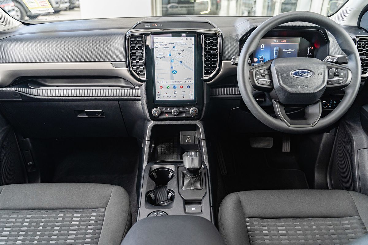 2024 Ford Everest Ambiente 2.0L