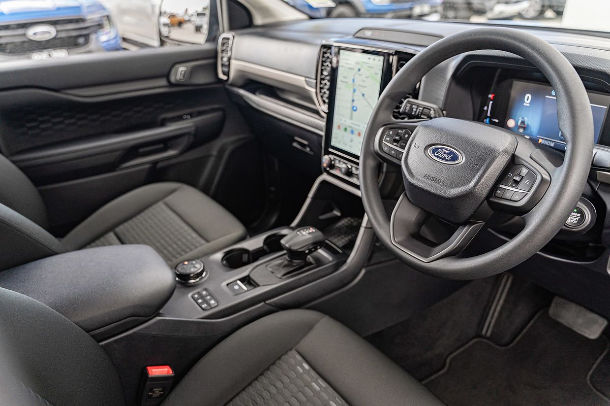 2024 Ford Everest Ambiente 2.0L