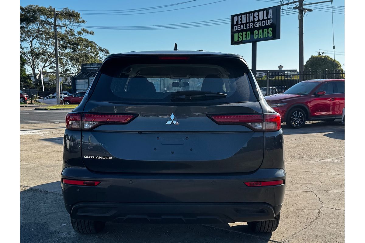 2024 Mitsubishi Outlander LS ZM