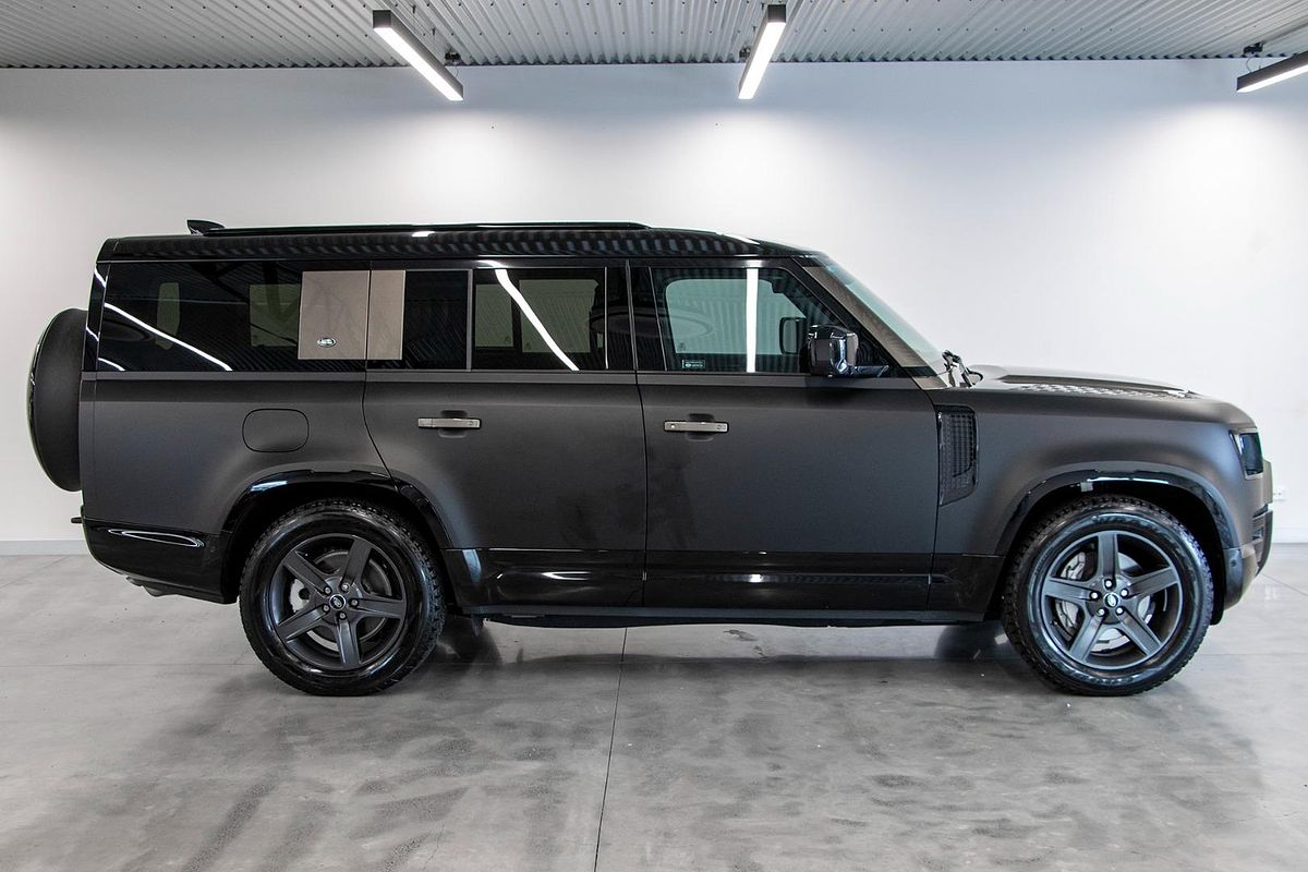 2023 Land Rover Defender 130 P400 X-Dynamic SE L663