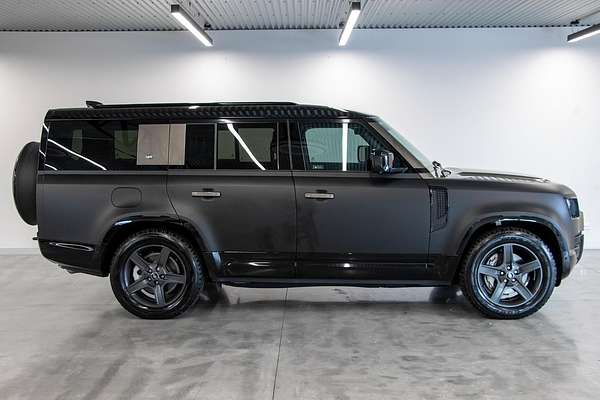 2023 Land Rover Defender 130 P400 X-Dynamic SE L663