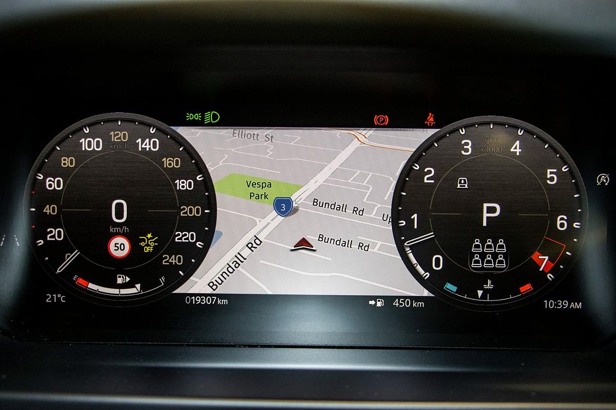 2023 Land Rover Defender 130 P400 X-Dynamic SE L663