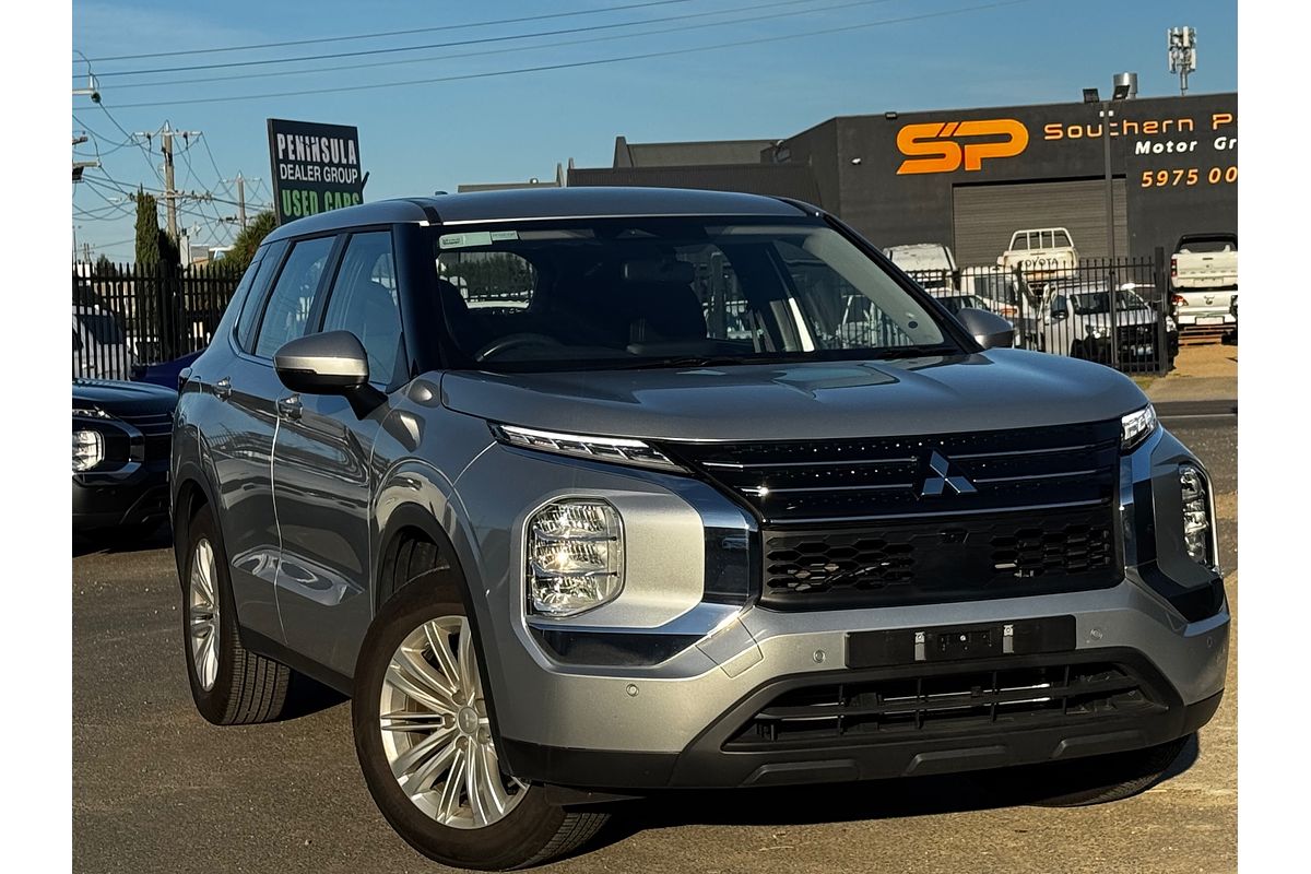 2024 Mitsubishi Outlander LS ZM