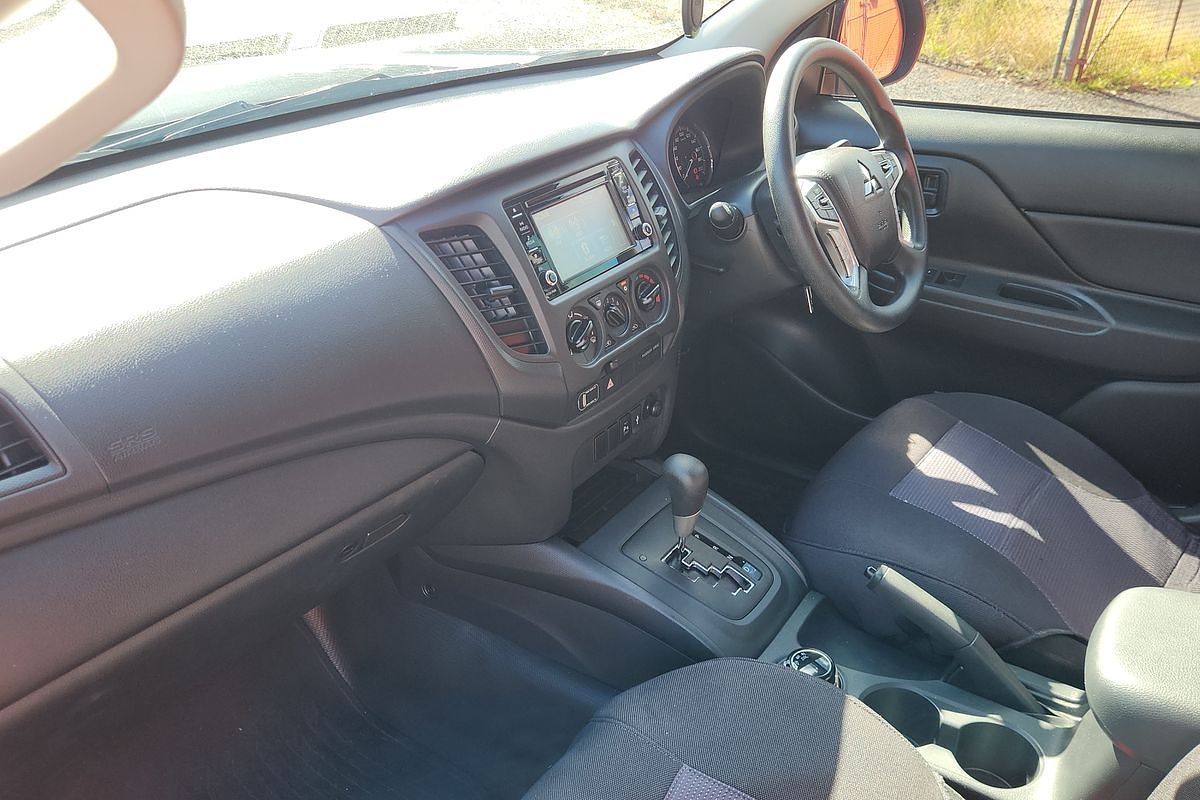 2020 Mitsubishi Triton GLX MR 4X4