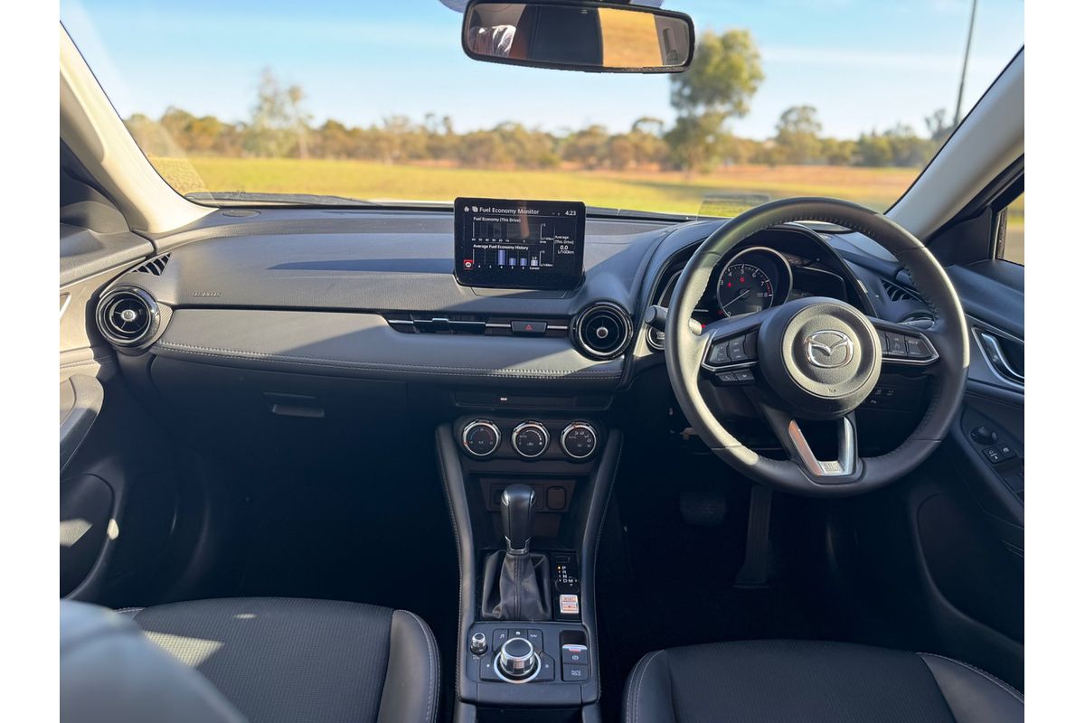 2023 Mazda CX-3 sTouring DK