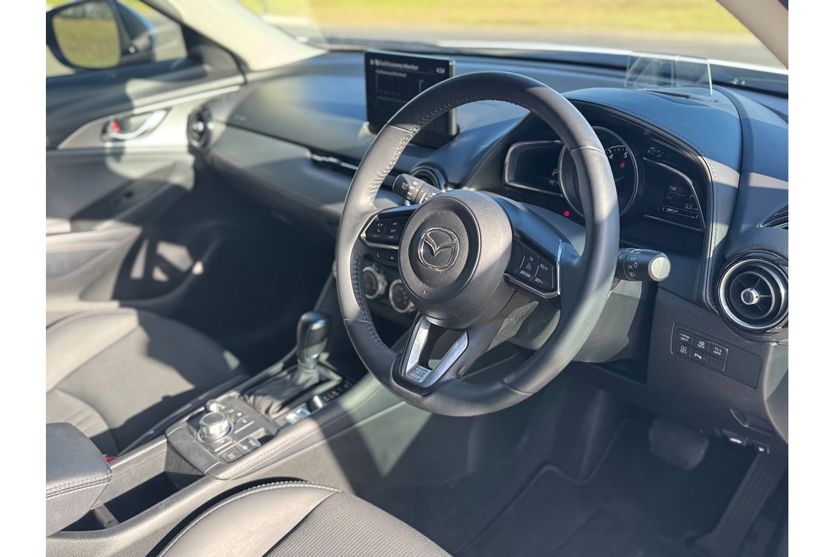 2023 Mazda CX-3 sTouring DK