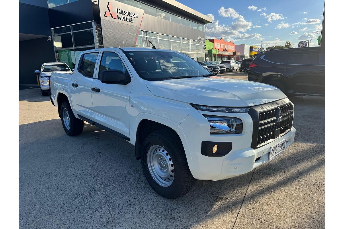 2024 Mitsubishi Triton GLX MV 4X4