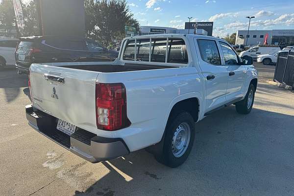 2024 Mitsubishi Triton GLX MV 4X4