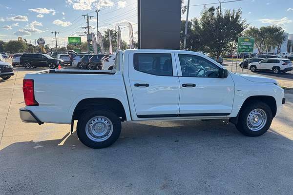 2024 Mitsubishi Triton GLX MV 4X4