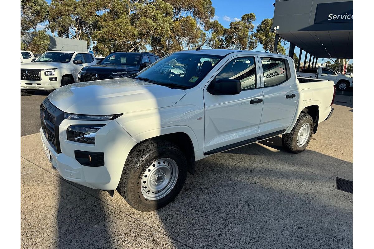 2024 Mitsubishi Triton GLX MV 4X4