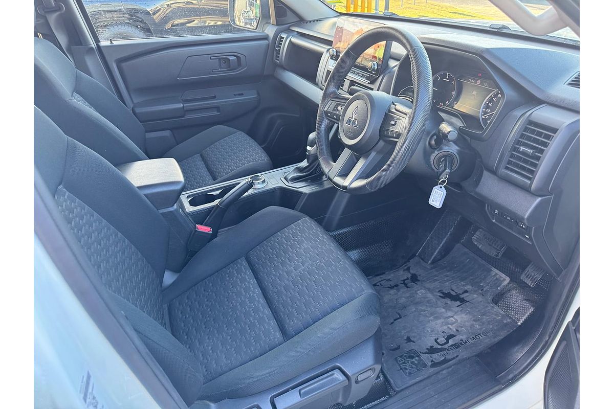 2024 Mitsubishi Triton GLX MV 4X4