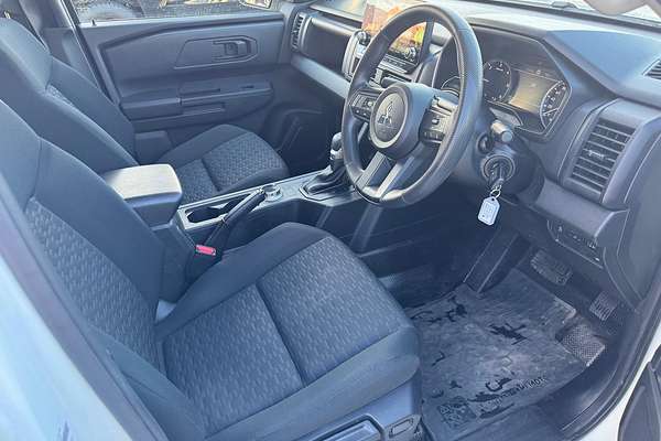 2024 Mitsubishi Triton GLX MV 4X4