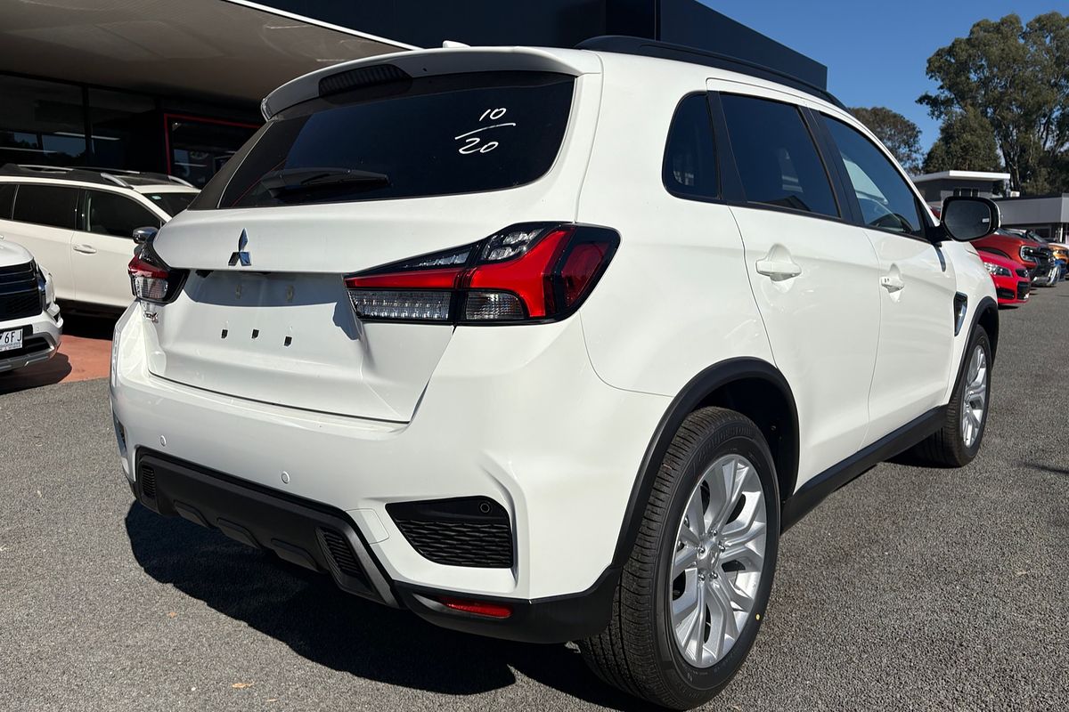 2024 Mitsubishi XD