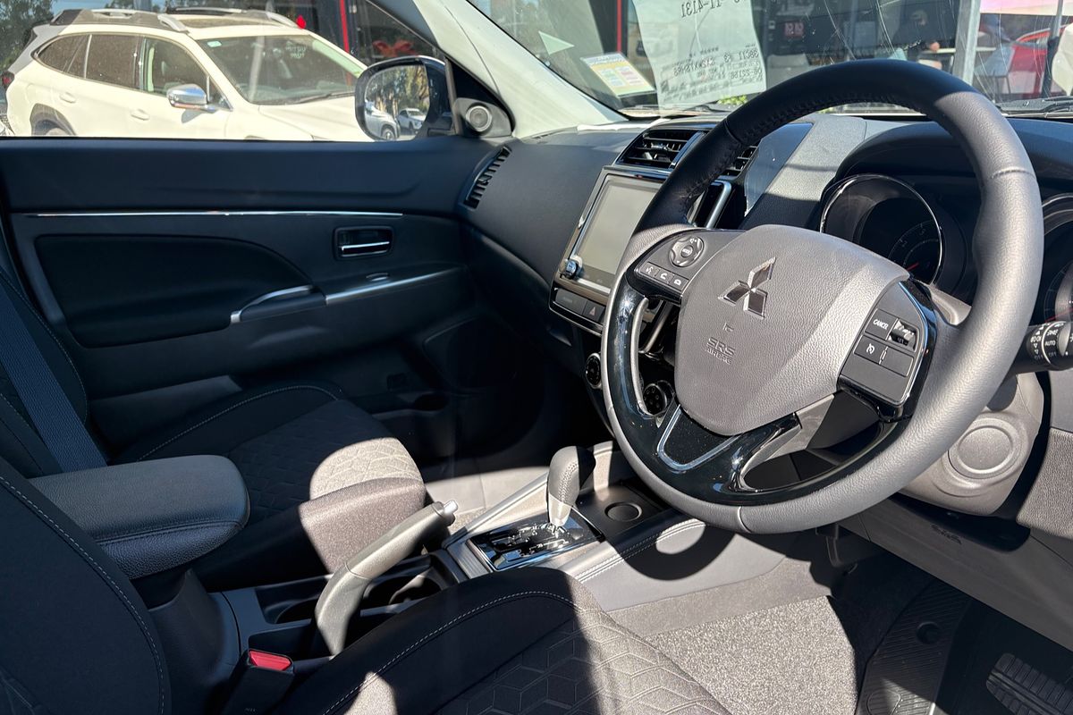 2024 Mitsubishi XD